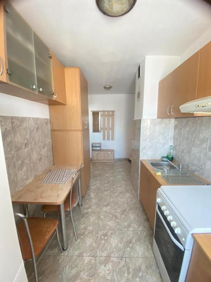 Gheorghe Lazar Nest